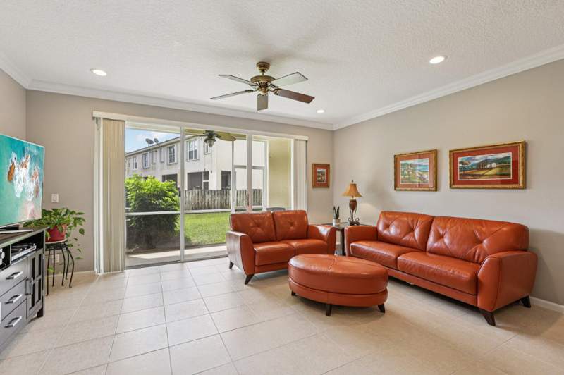 2 bedroom Townhouse at 9070 Tremezzo Lane, Melrose Pud Verona Lakes Tr C1, Boynton Beach — photo 5