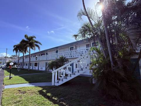 2204 Lake Osborne Drive #5, Lake Worth Beach FL - photo 18 of 18
