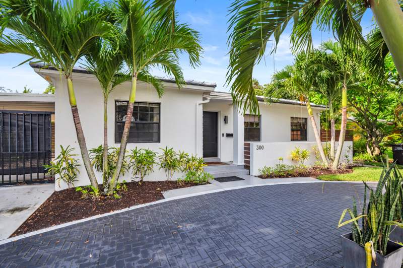 4 bedroom Single Family Residence at 300 35th Street, Northwood Shores, West Palm Beach — photo 3