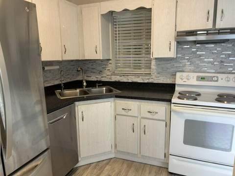 1982 SW Palm City Road #F, Stuart FL - photo 7 of 37