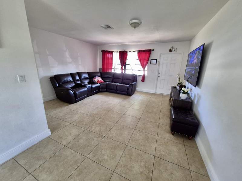 3 bedroom Single Family Residence at 3141 SW 22nd Street, Riverland Village Sec 1-Replat, Fort Lauderdale — photo 2