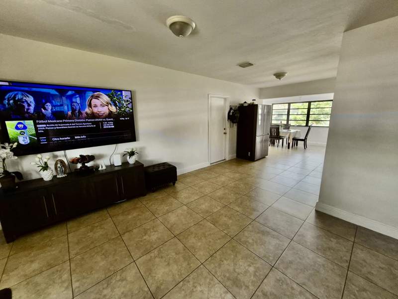 3 bedroom Single Family Residence at 3141 SW 22nd Street, Riverland Village Sec 1-Replat, Fort Lauderdale — photo 4