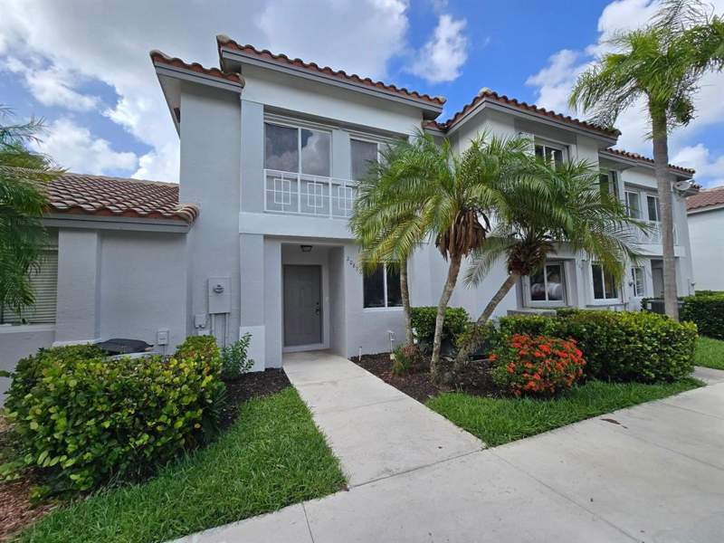 3 bedroom Townhouse at 20873 NW 3RD Lane, CHAPEL TRAIL II, Pembroke Pines — photo 2