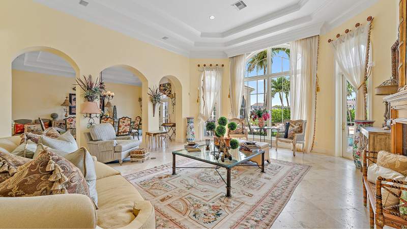 5 bedroom Single Family Residence at 1327 LAKE WORTH Lane, OLD PORT VILLAGE 2, North Palm Beach — photo 4