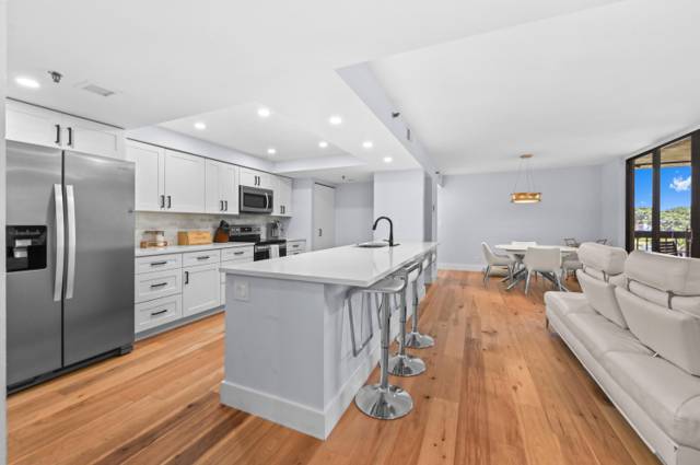955 Egret Circle #408
