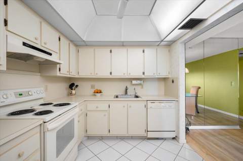 1805 Eleuthera Point #G3, Coconut Creek FL - photo 15 of 65