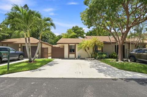 22311 Whistling Pines Lane, Boca Raton FL - photo 6 of 38