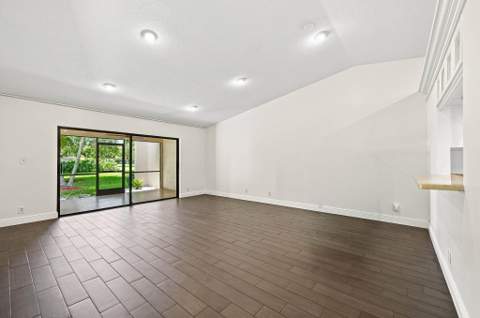 22311 Whistling Pines Lane, Boca Raton FL - photo 8 of 38