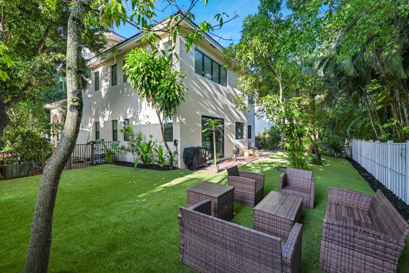 4 bedroom Single Family Residence at 11695 NW 2nd Street, St James Plat, Plantation — photo 4