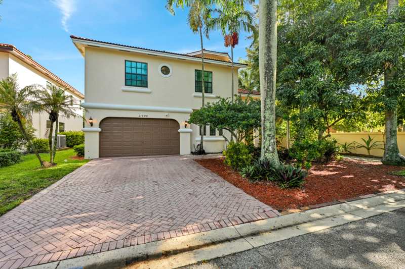 4 bedroom Single Family Residence at 11695 NW 2nd Street, St James Plat, Plantation — photo 1