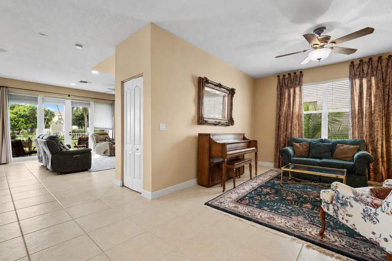 4 bedroom Single Family Residence at 135 Hamilton Terrace, Anthony Groves Ph 1, West Palm Beach — photo 4