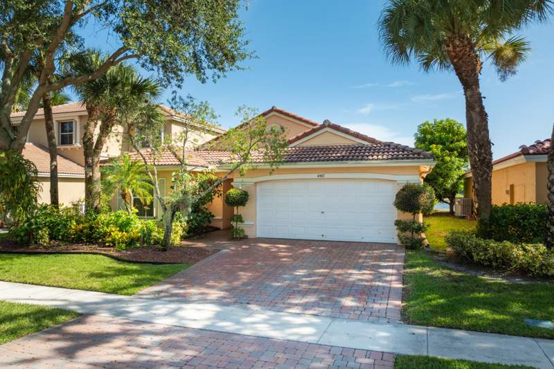 3 bedroom Single Family Residence at 4977 Victoria Circle, Briger Pars B, E And F, West Palm Beach — photo 2