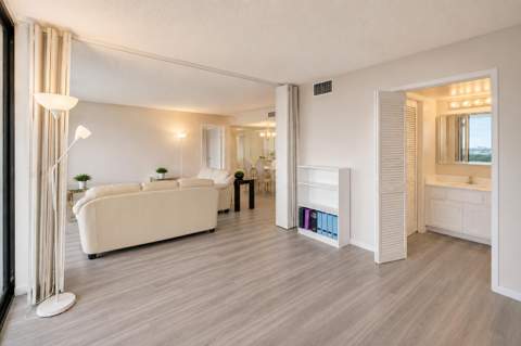 2400 Presidential Way #1105, West Palm Beach FL - photo 9 of 15