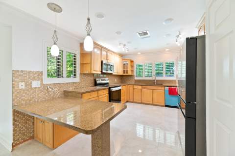 4621 NE 18th Terrace, Fort Lauderdale FL - photo 17 of 53