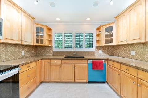 4621 NE 18th Terrace, Fort Lauderdale FL - photo 19 of 53