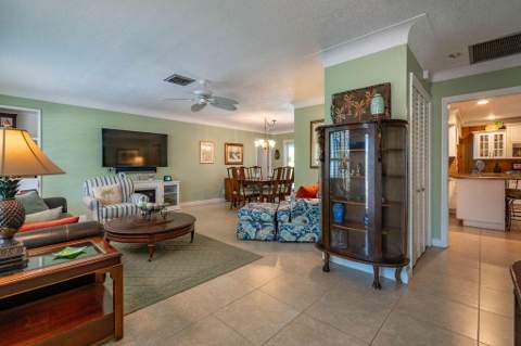 2823 NE 35th Court, Lighthouse Point FL - photo 6 of 45