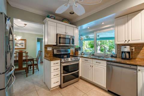 2823 NE 35th Court, Lighthouse Point FL - photo 11 of 45