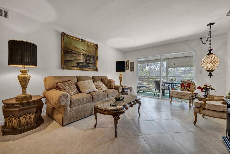2 bedroom Condominium at 2202 LUCAYA Bend #C3, Wynmoor Lucaya Village, Coconut Creek — photo 4