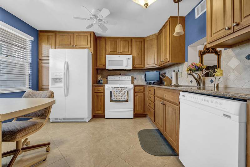 2 bedroom Condominium at 2202 LUCAYA Bend #C3, Wynmoor Lucaya Village, Coconut Creek — photo 1