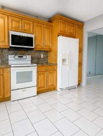 2 bedroom Condominium at 3465 Via Poinciana #804, Ambassador I Condo, Lake Worth — photo 3