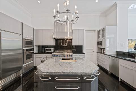 7172 Valencia Drive, Boca Raton FL - photo 16 of 48