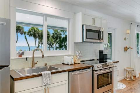 10007 S Indian River Drive, Fort Pierce FL - photo 14 of 47