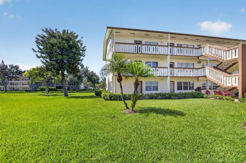 2 bedroom Condominium at 463 Mansfield L, Mansfield At Century Village Condo, Boca Raton — photo 4