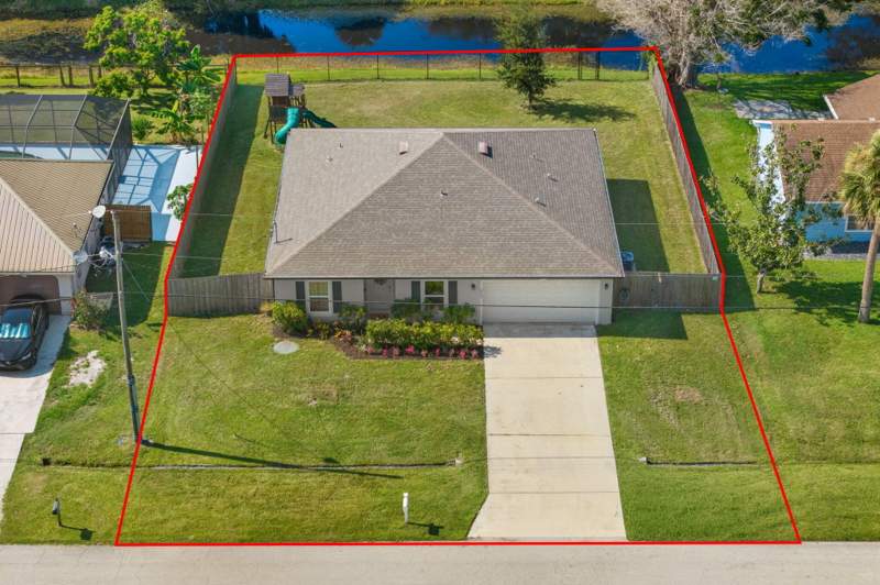 4 bedroom Single Family Residence at 2349 SE Master Avenue, Port St Lucie Section 30, Port St. Lucie — photo 2
