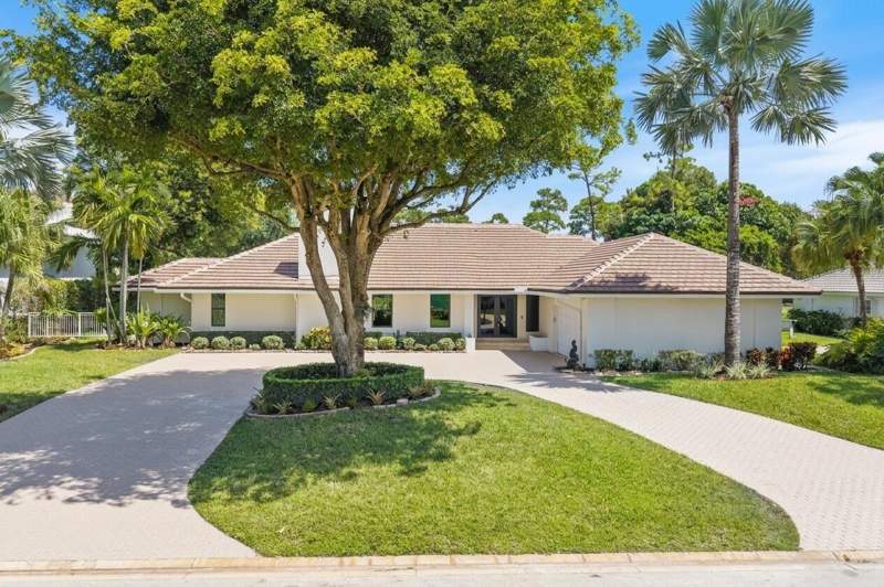 4 bedroom Single Family Residence at 460 Glenbrook Drive, Atlantis City Of 16-B, Atlantis — photo 3