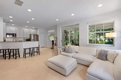 445 Pumpkin Drive, Palm Beach Gardens FL - photo 16 of 61