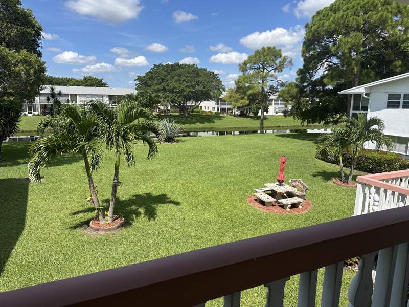 1 bedroom Condominium at 41 Lyndhurst B, Lyndhurst B Condo, Deerfield Beach — photo 2
