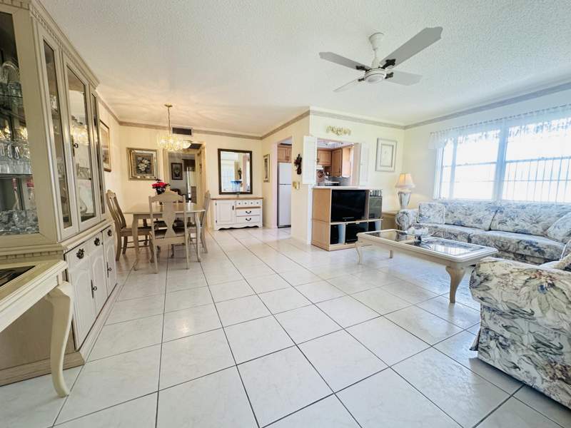1 bedroom Condominium at 41 Lyndhurst B, Lyndhurst B Condo, Deerfield Beach — photo 3