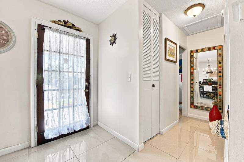 1 bedroom Villa at 2761 Emory Drive #B, Cresthaven Villas Condo 35, West Palm Beach — photo 3