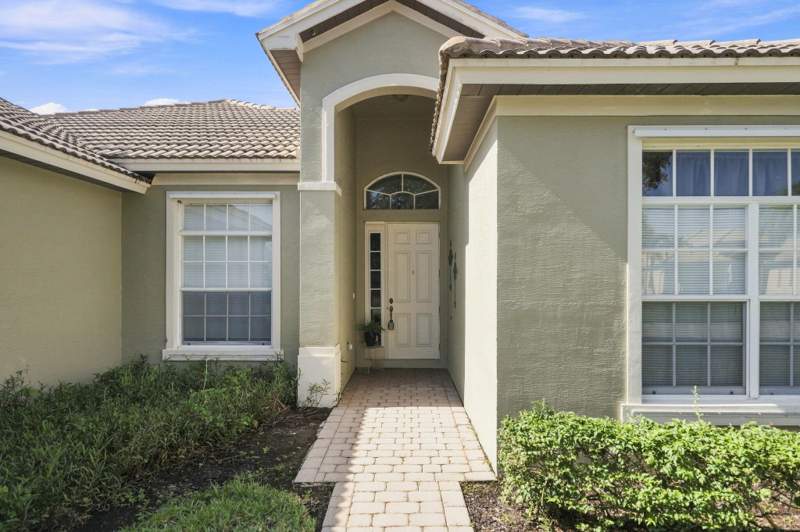 3 bedroom Single Family Residence at 381 NW Sheffield Circle, St James Golf Club Pod E Phase II, Port St. Lucie — photo 4
