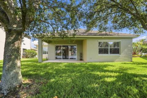 381 NW Sheffield Circle, Port St. Lucie FL - photo 20 of 43
