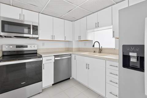 3540 S Ocean Boulevard #208, South Palm Beach FL - photo 7 of 34