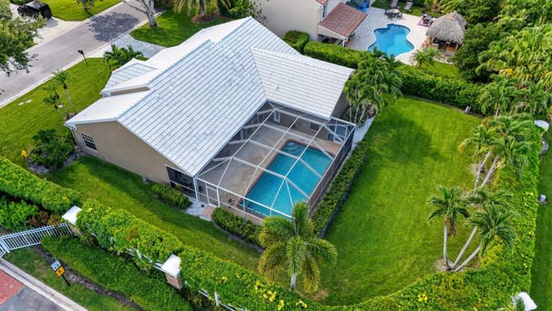 4 bedroom Single Family Residence at 1011 Woodfield Circle, Gardens Hunt Club, Palm Beach Gardens — photo 1