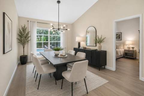 1011 Woodfield Circle, Palm Beach Gardens FL - photo 17 of 39