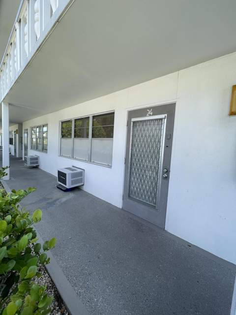24 Oakridge C #24, Deerfield Beach FL - photo 17 of 67