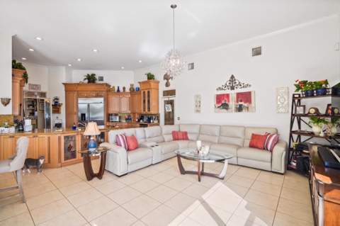 6691 Segovia Way, Pembroke Pines FL - photo 22 of 73