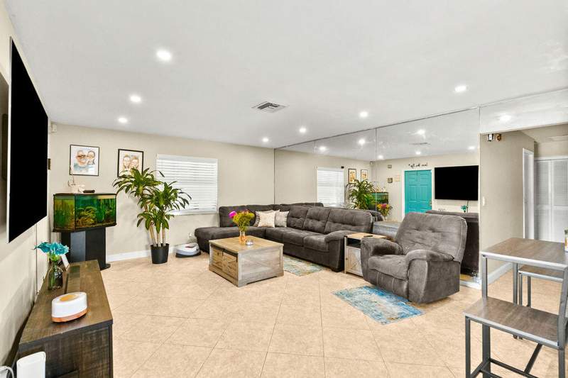 3 bedroom Single Family Residence at 1102 Florence Road, Hypoluxo Ridge, Lantana — photo 4