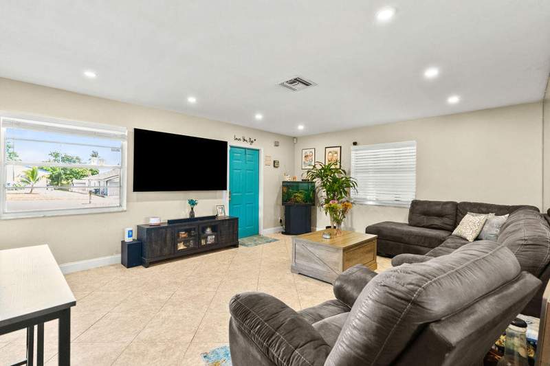3 bedroom Single Family Residence at 1102 Florence Road, Hypoluxo Ridge, Lantana — photo 5