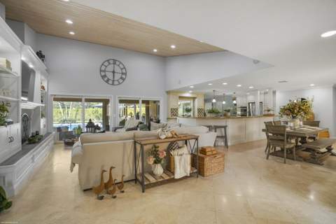 2379 Newbury Court, Wellington FL - photo 7 of 61