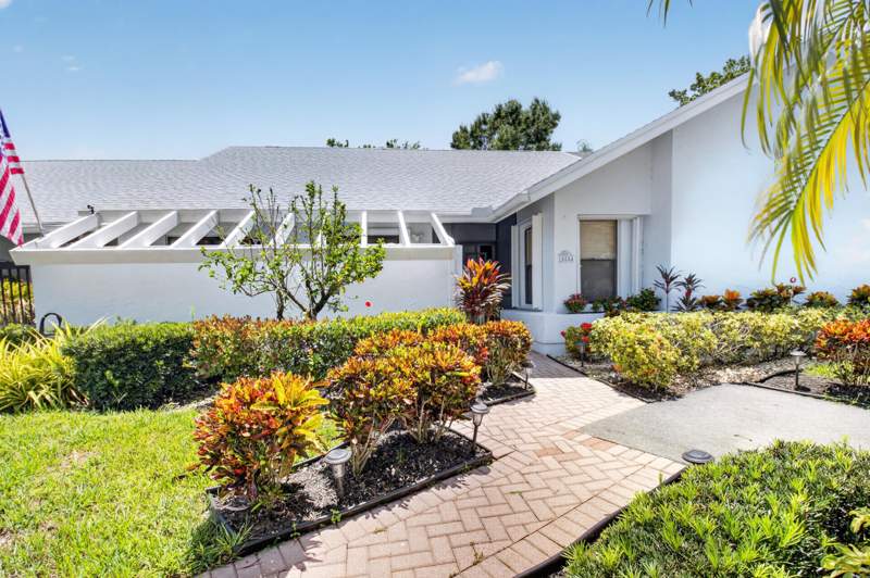 2 bedroom Villa at 10884 Lake Front Place, Waterberry Villas, Boca Raton — photo 2