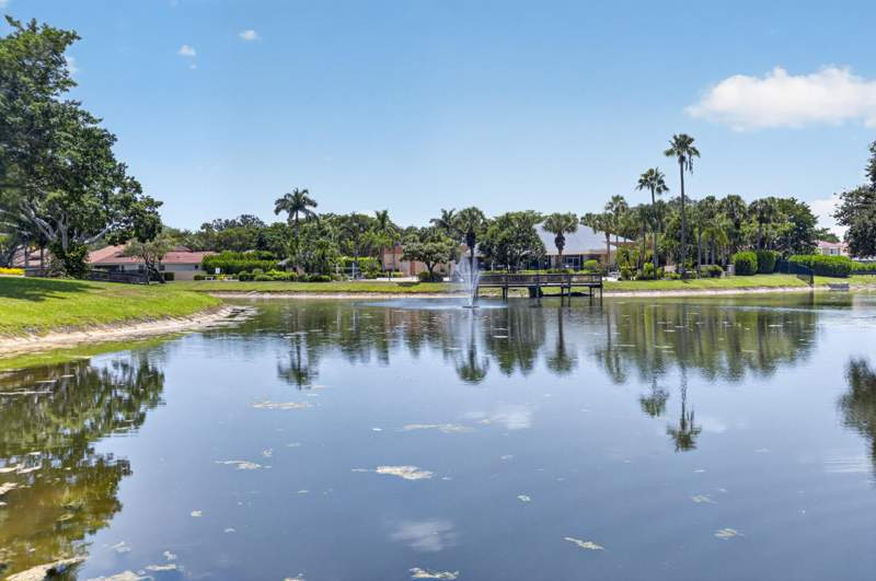 2 bedroom Villa at 10884 Lake Front Place, Waterberry Villas, Boca Raton — photo 3