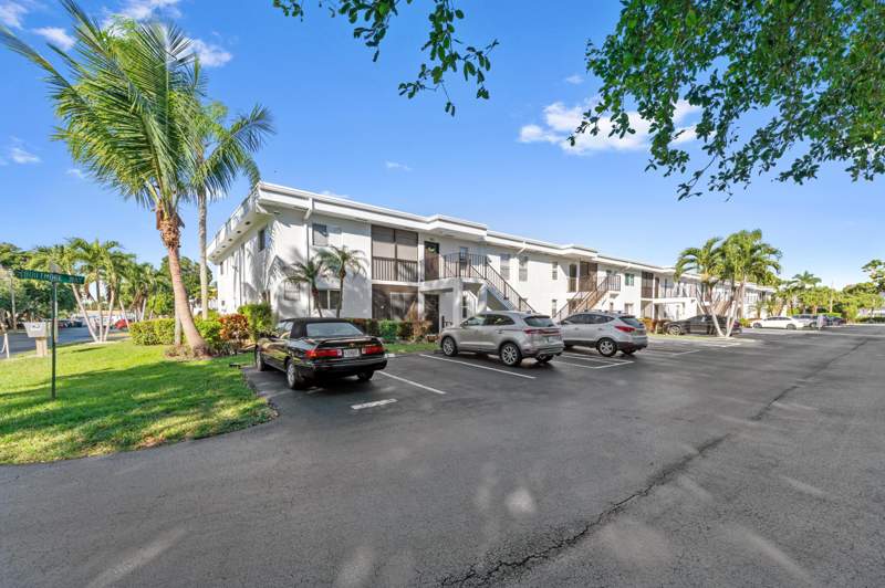 2 bedroom Condominium at 14895 Builtmore Way #107, International Club Condo, Delray Beach — photo 2