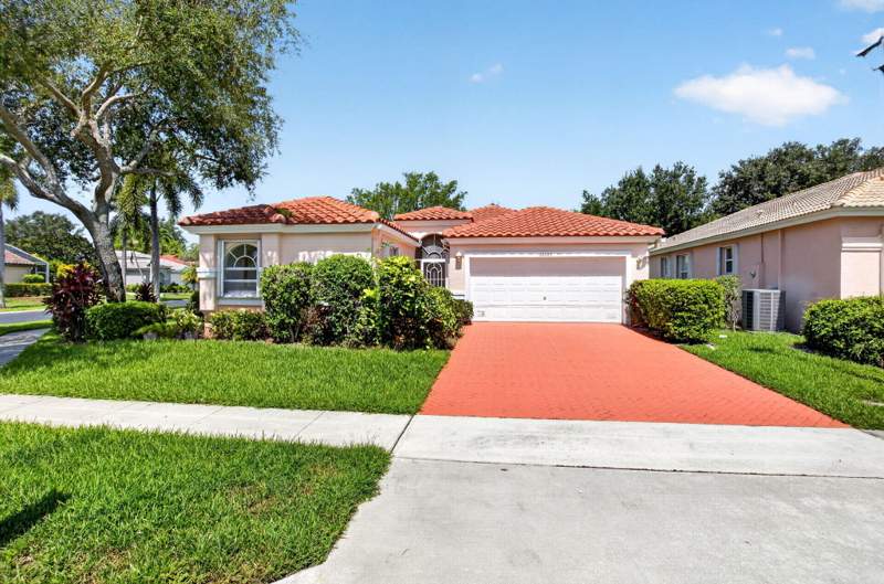 3 bedroom Single Family Residence at 12663 Coral Lakes Drive, Coral Lakes IV, Boynton Beach — photo 2