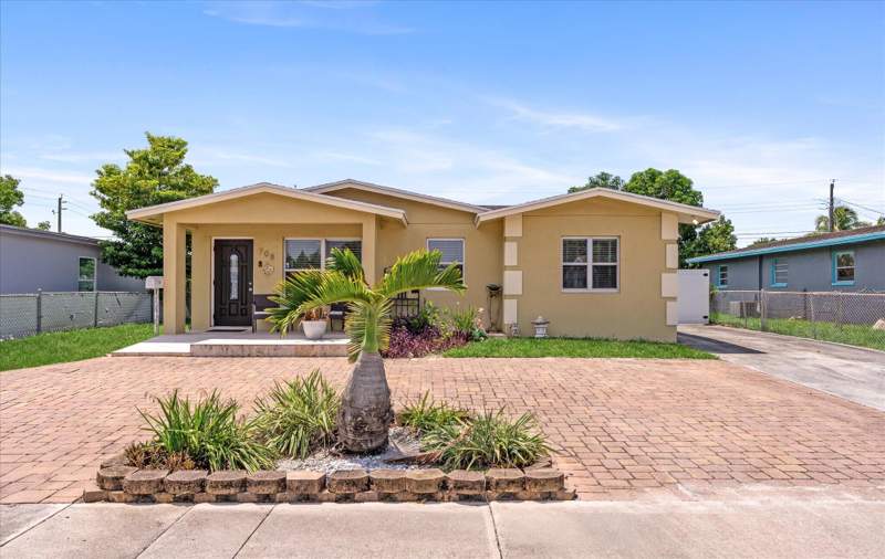 4 bedroom Single Family Residence at 708 HILLCREST Boulevard, HILLCREST HEIGHTS, West Palm Beach — photo 1