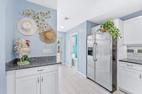 708 HILLCREST Boulevard, West Palm Beach FL - photo 13 of 31