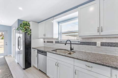 708 HILLCREST Boulevard, West Palm Beach FL - photo 12 of 31